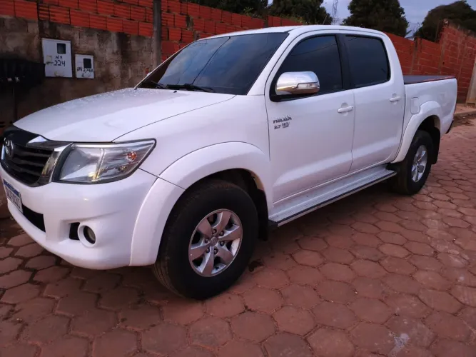 Toyota Hilux CD SRV 4X2 2.7 Flex 16V Aut. 2015