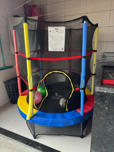 Cama Elástica Infantil 1,40m com Rede de Proteção - Trampolim Pula Pula Seguro até 45kg
