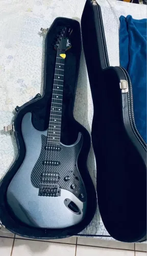 Guitarra Strato Tagima Sixmart