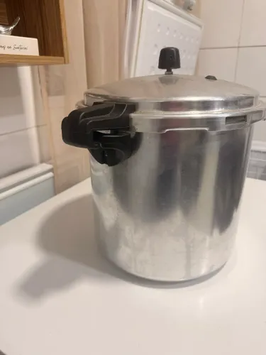 Panela de pressão industrial 20 litros Nigro com travas
