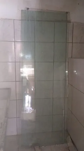 Vendo por de loja de vidro
