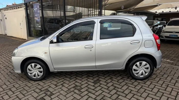 Toyota Etios X 1.3 Flex 16V 5P Mec. 2018