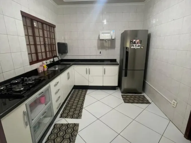 Casa Residencial Com 03 Quartos Sendo 01 Suíte E Salão Comercial No Jardim Gustavo Picinin