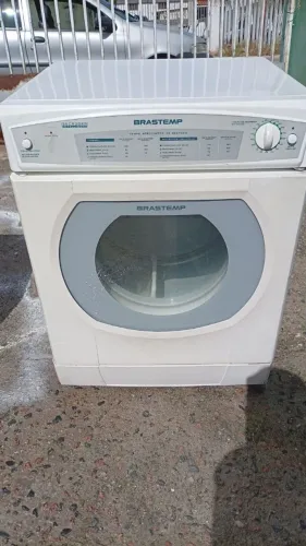 Vendo secadora de roupa Brastemp