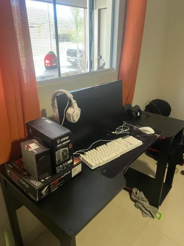 PC Gamer pré montado, peças nunca usadas | Falta Completar com Alguns Componentes