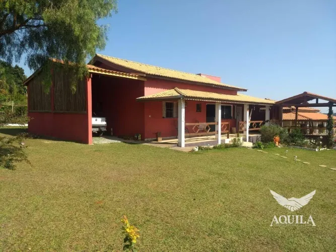 CHÁCARA COM 3 QUARTOS - 1 SUÍTE - POMAR - DECK - 2250 m² - PILAR DO SUL