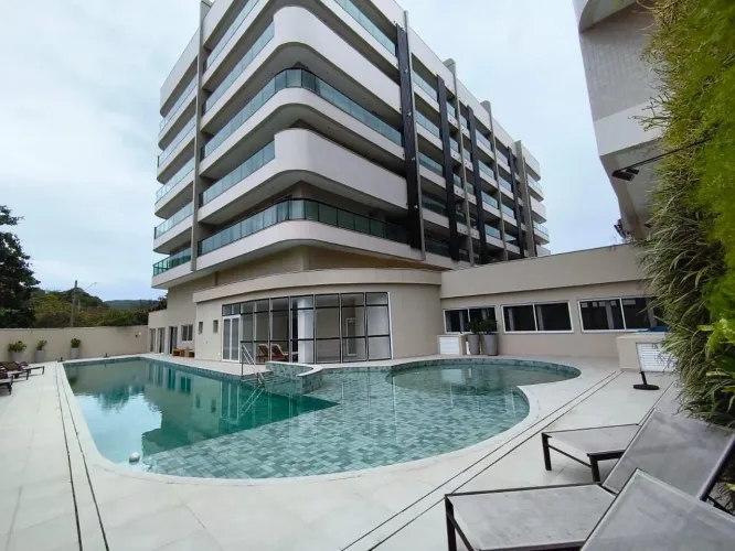 CONDOMÍNIO COM PISCINA RESIDENCIAL em Arraial do Cabo - Rio de Janeiro, Vila Industrial