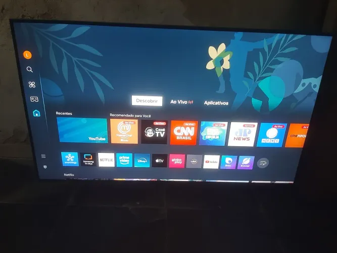 Televisão Samsung Cristal UHD 50 polegadas.