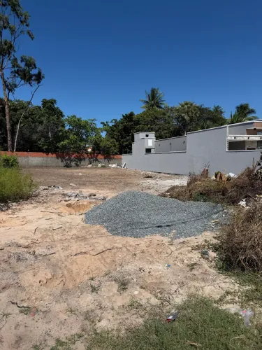 Terreno no centro de aquiraz 432m2