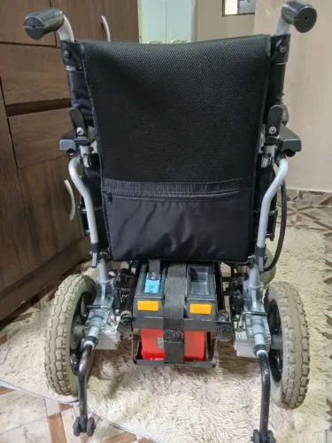 Cadeira de roda motorizada D1000 Dellamed