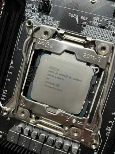 Kit placa mãe X99 + processador Intel Xeon E5-2630 v3 + cooler AMD