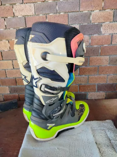 Bota Motocross muito nova