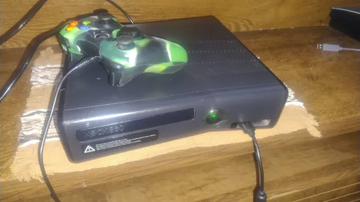 X Box 360 RGH com mais de 2.000 jogos 65 jogos de Xbox só chamar entrega grátis