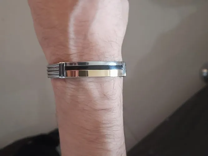 Bracelete aço cirurgico Ouro 18k-750 e Onix