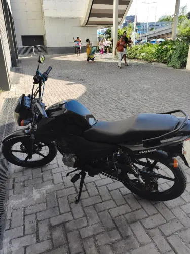 ALUG0 MOTO YAMAHA FACTOR