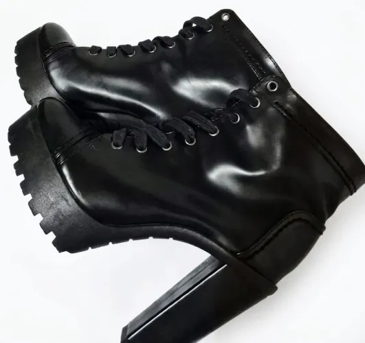 bota schutz coturno tratorada preta 35