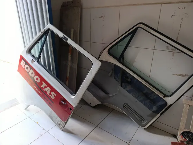 Vendo duas portas do Volkswagen
