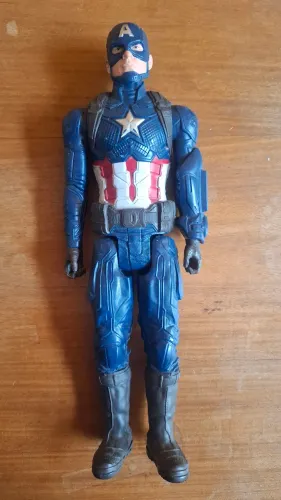 Boneco Capitão América 30cm