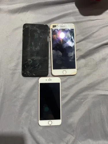 3 iPhone para retirada de peças