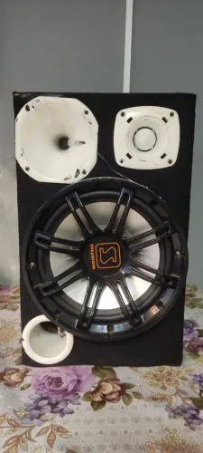 Vendo CAIXA TRIO JBL para seu veículo! Compacta e fácil transporte 
