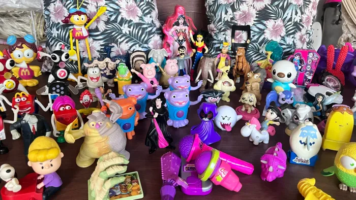 Lote +70 Brinquedos/Colecionáveis - McDonald?s, BurgerKing, entre outros