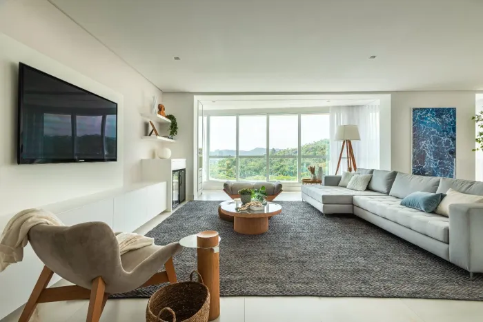 Apartamento mobiliado no Marina Beach Tower com 3 suítes na Barra Sul em Balneário Cambori
