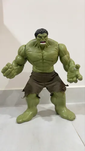 Vende-se hulk novo