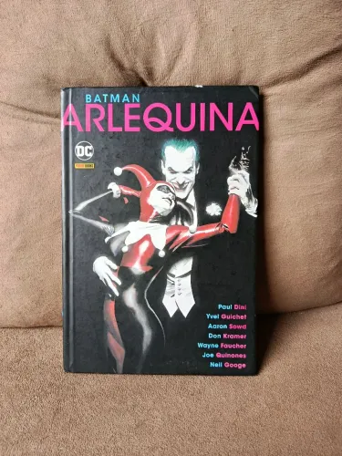 Hq Batman Harlequina capa dura