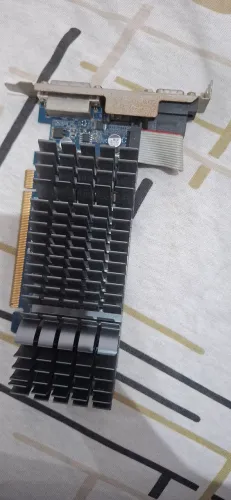 Placa de video ge force 210