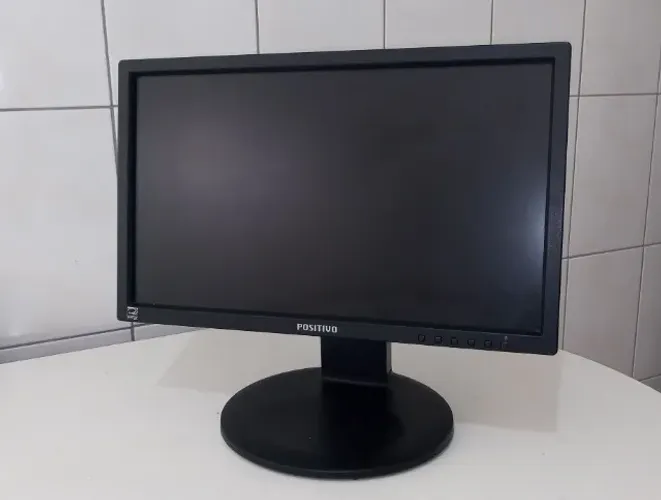 Monitor Positivo_Modelo W1946P