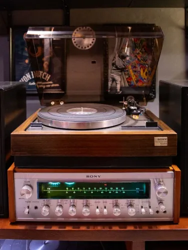 Toca-discos SONY 5100 (1974) - EPETACULAR e REVISADO!