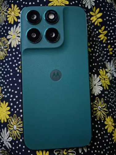 Vendo moto g 77 256 g 5g novo na caixa 1 de dia uso nota fiscal na caixa