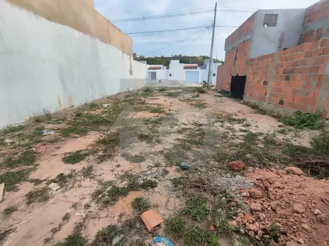 LOTE NO BAIRRO EDUARDO GOMES - LOTEAMENTO RIO POXIM COM 160m².