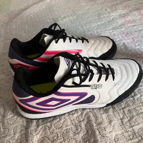Chuteira Umbro Pro 5 Society