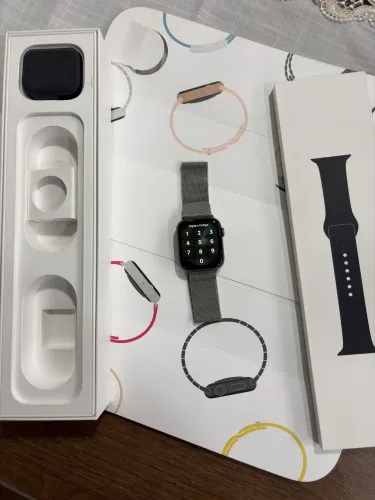 Apple Watch - Series 4 - 44mm