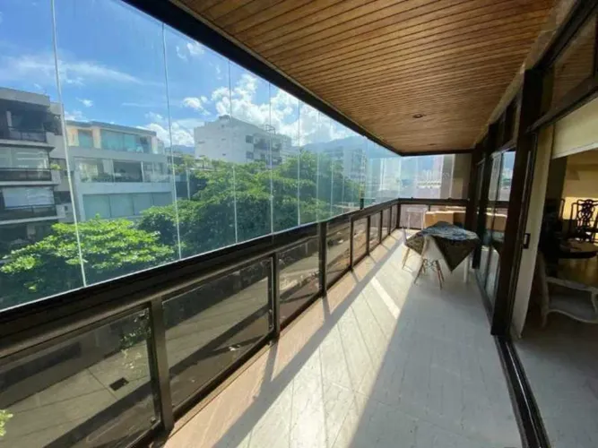 Apartamento : Padrão / Residencial / Leblon