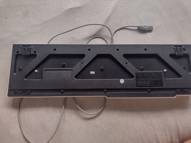 Teclado Lhemox novo e bom 