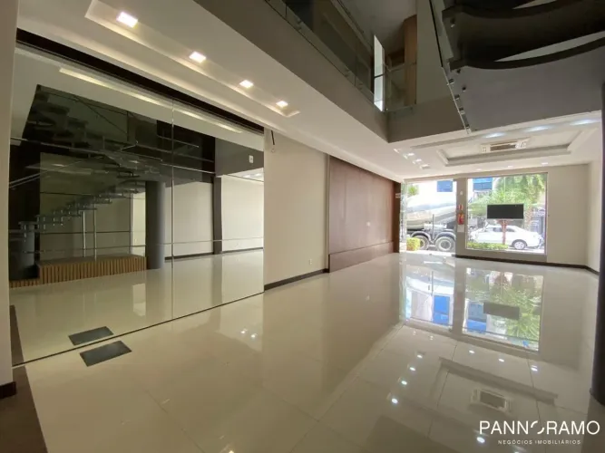 Sala Comercial Térrea com 280m² para Alugar no Centro - Balneário Camboriú/SC