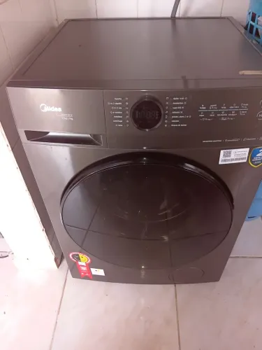 Vendo uma máquina secadora de 11 kilo *