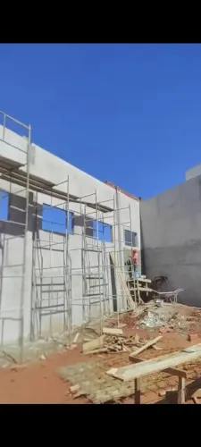 Oferece minha mão de obra especializada, no ramo da construção civil