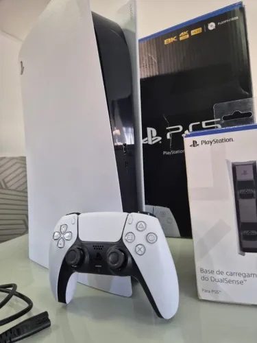 Playstation 5 com Carregador e Suporte da Sony Original