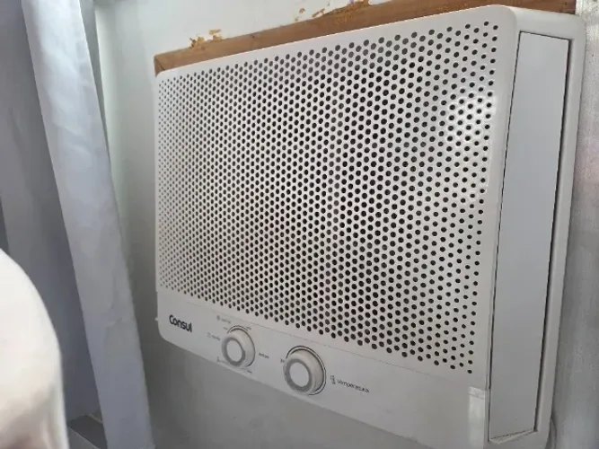 Ar condicionado Consul 7.500BTUS, 110V, usado em perfeito estado