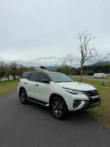 Toyota Hilux SW4 SRX Diamo. 4X4 2.8 TB DIE AUT 2020