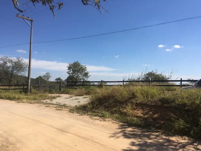 Lindo Sítio em Joaquim Egídio com 28800 - Natureza, Privacidade e Potencial de Valorização