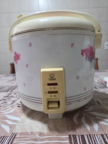 PANELA ELÉTRICA PARA ARROZ TIGER , JAPONESA  , VINTAGE  , 10 XÍCARAS  ! EXCELENTE ESTADO !