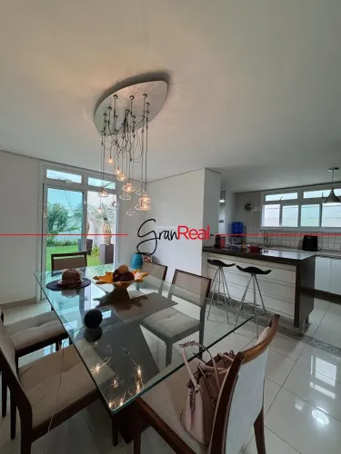 Casa à Venda na Vila Aurora, Indaiatuba-SP: 3 Quartos, 1 Suíte, 2 Salas, 3 Banheiros, 2 Va