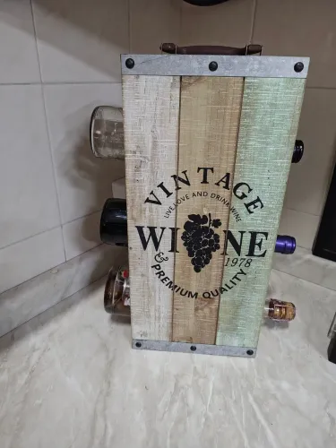 Adega Porta-Vinhos em Madeira - Vintage/Rústica