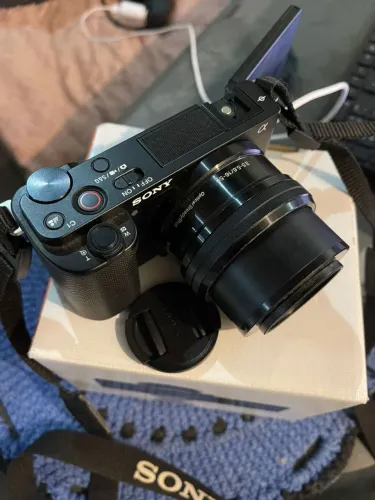 Câmera Fotográfica Sony Zv-e10l E Lente Pz 16-50mm Kit Pronta p/ Uso (De 5.500 por 4.500)