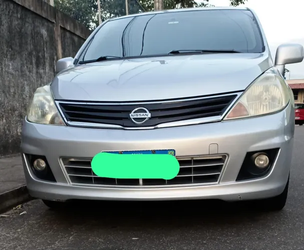 Nissan Tiida SL 1.8/1.8 Flex 16V Mec. 2013