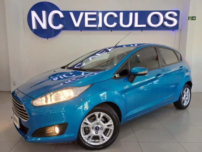Ford Fiesta 1.6 SE Hatch 16V Flex 4P Powershift 2015
